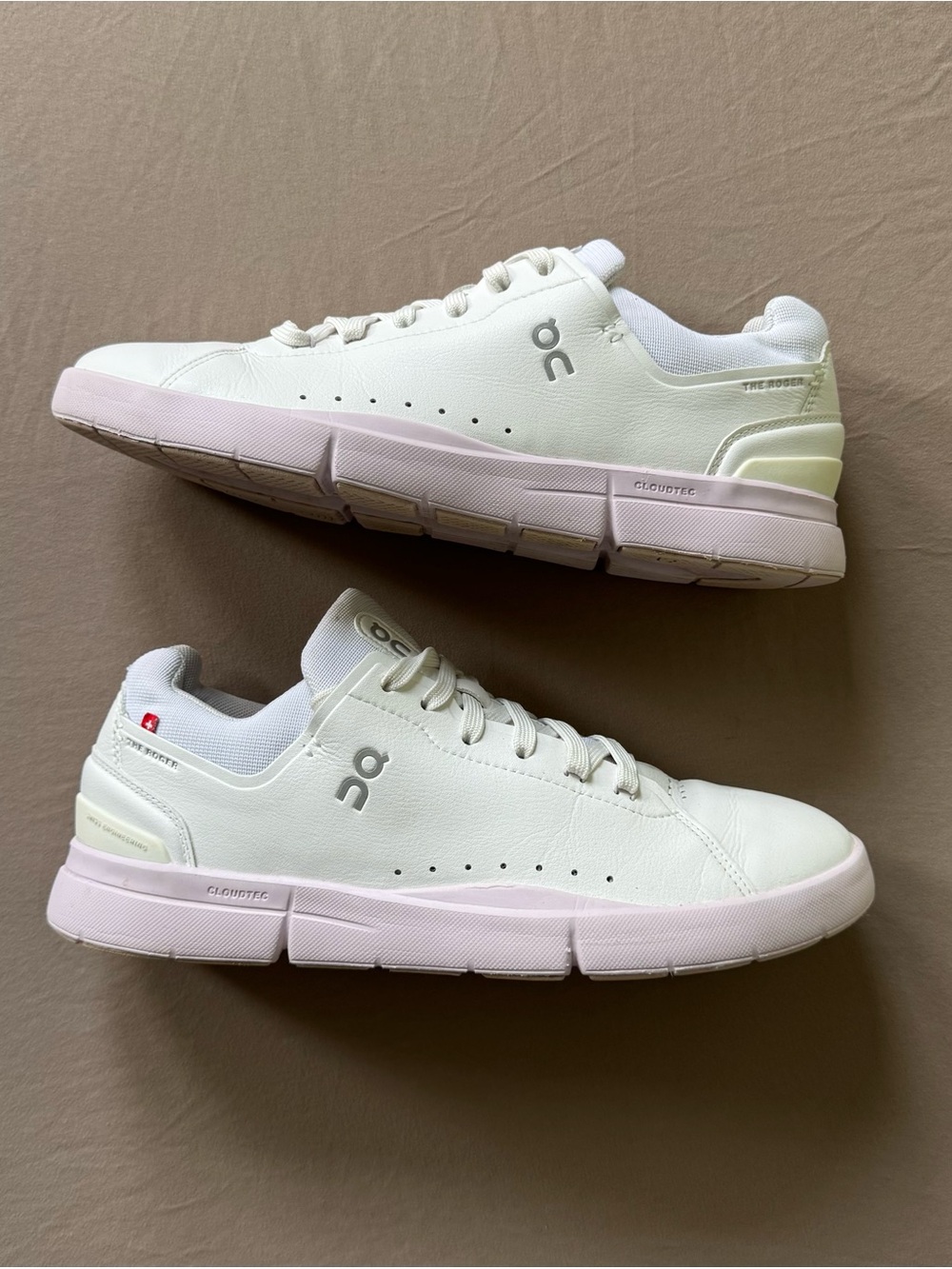 On Running The Roger Advantage Sneakers
